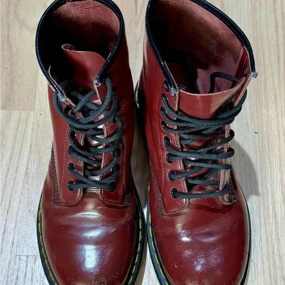 Dr. Martens 1460 Cherry Red Lace Up Combat Ankle Boots Men’s 6 Women’s 7 - Picture 3 of 7